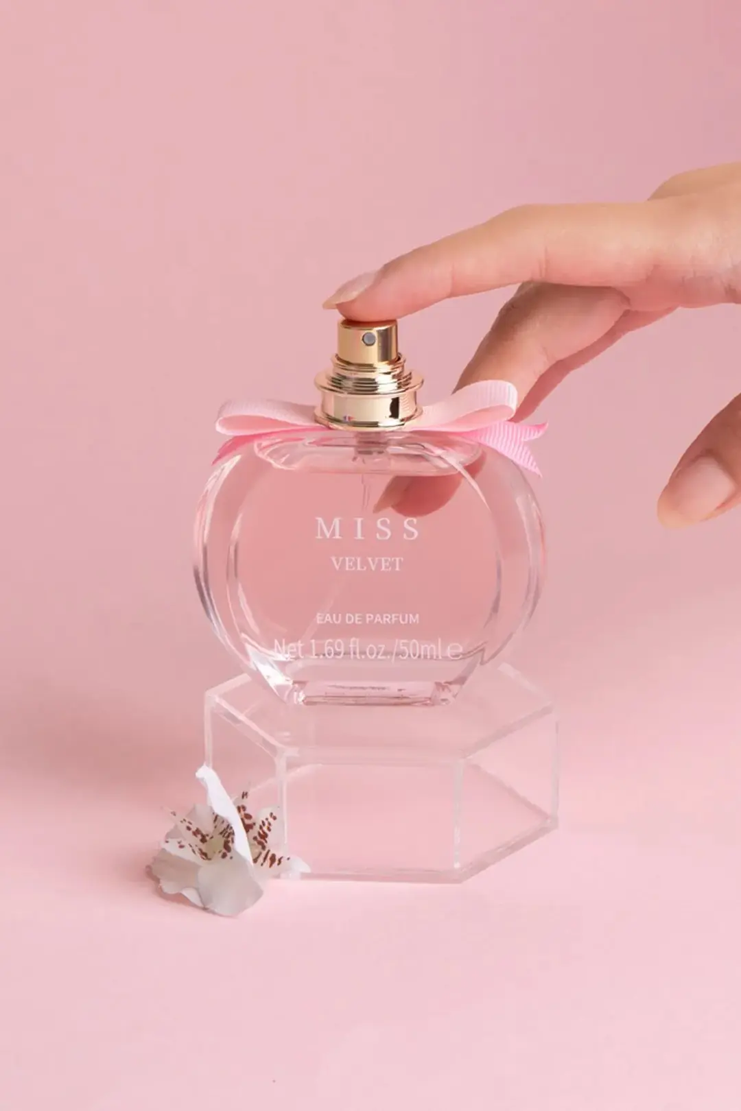 Miniso Lisanslı Miss Velvet Parfüm – Zarif ve Etkileyici Günlük Koku