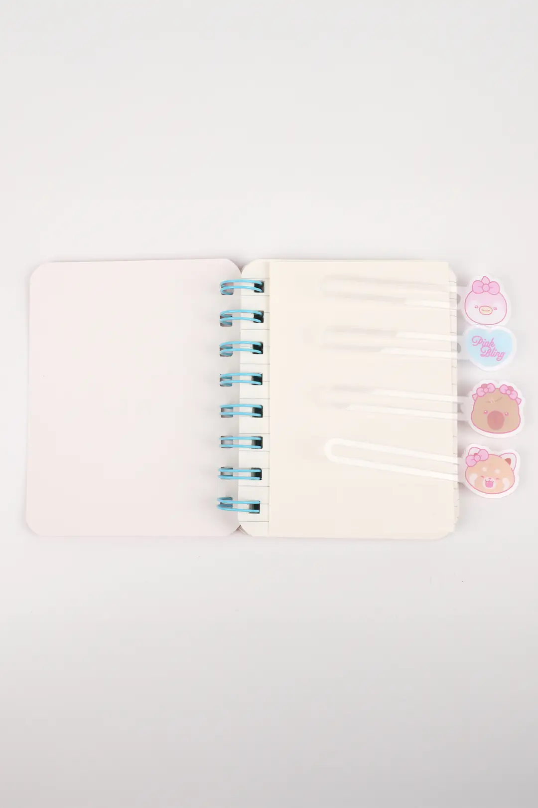 Miniso Lisanslı Mini Family A7 Not Defteri Ayraçlı Sert Kapak 11.7 Cm