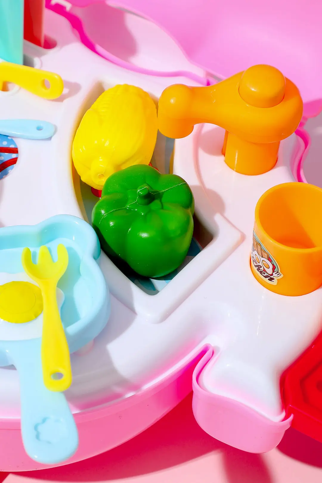 Miniso Lisanslı Çantalı Mutfak Seti Temsil Oyunu – Taşınabilir Rol Yapma Oyuncağı