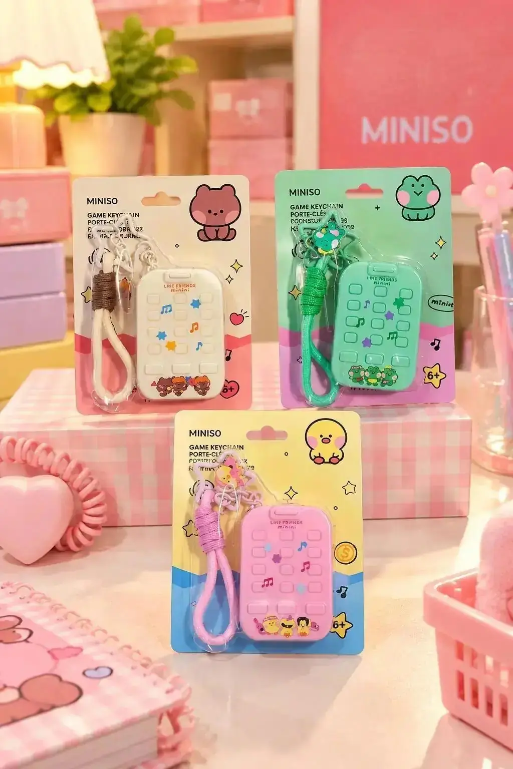 Miniso Lisanslı Minini Serisi Mini Oyun Konsolu Anahtarlık K012 – Nostaljik & Eğlenceli