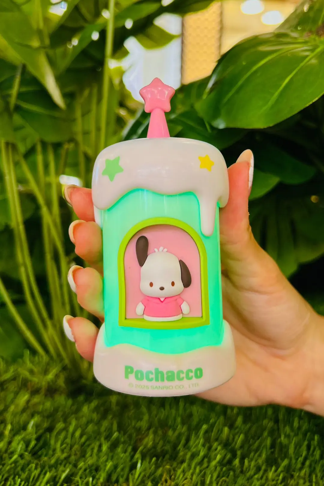 Sanrio Lisanslı Pochacco Mum Figürlü Gece Lambası – Pastel Yeşil Dekoratif