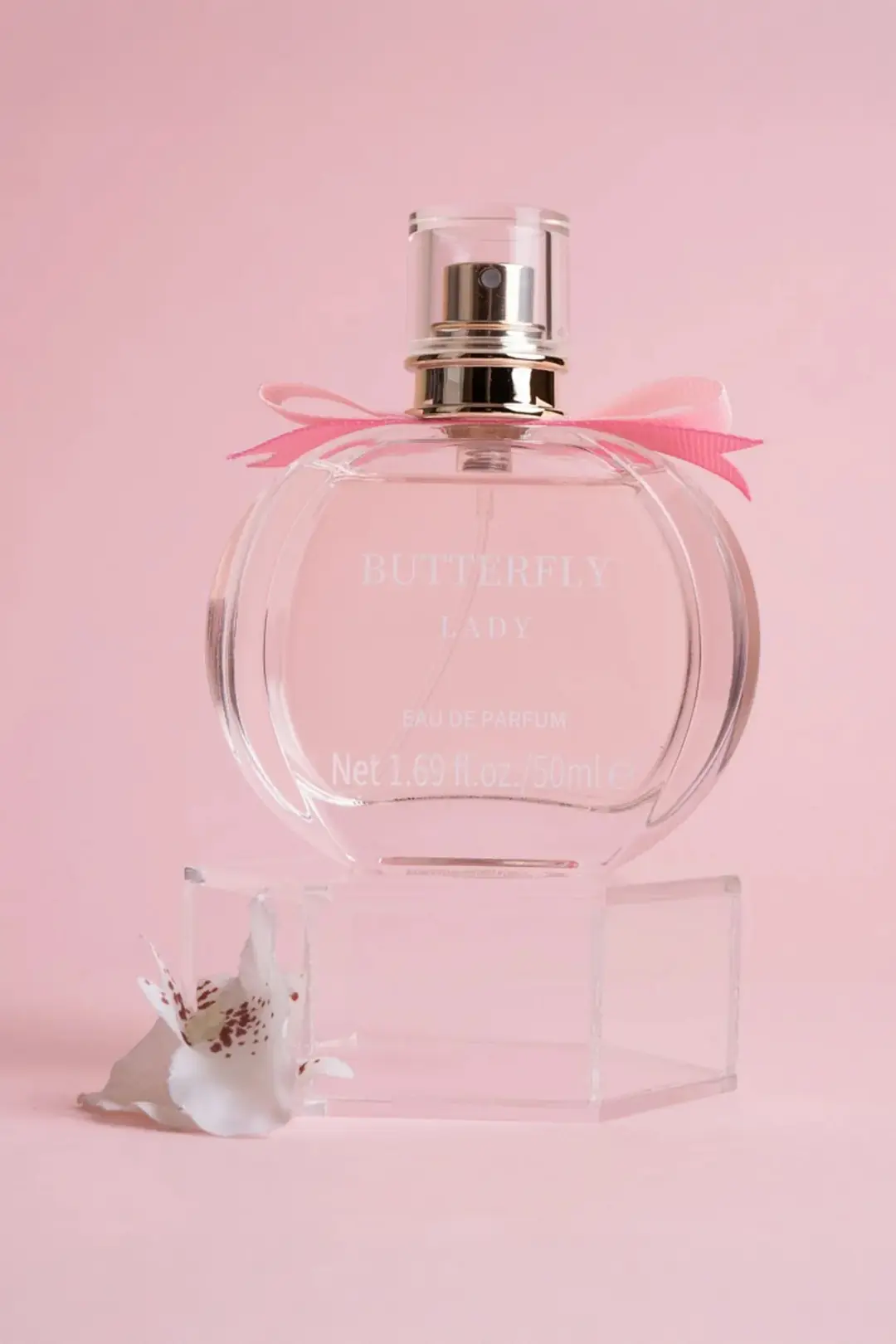 Miniso Lisanslı Butterfly Lady Parfüm 50 ml – Meyvemsi Çiçeksi ve Odunsu Koku