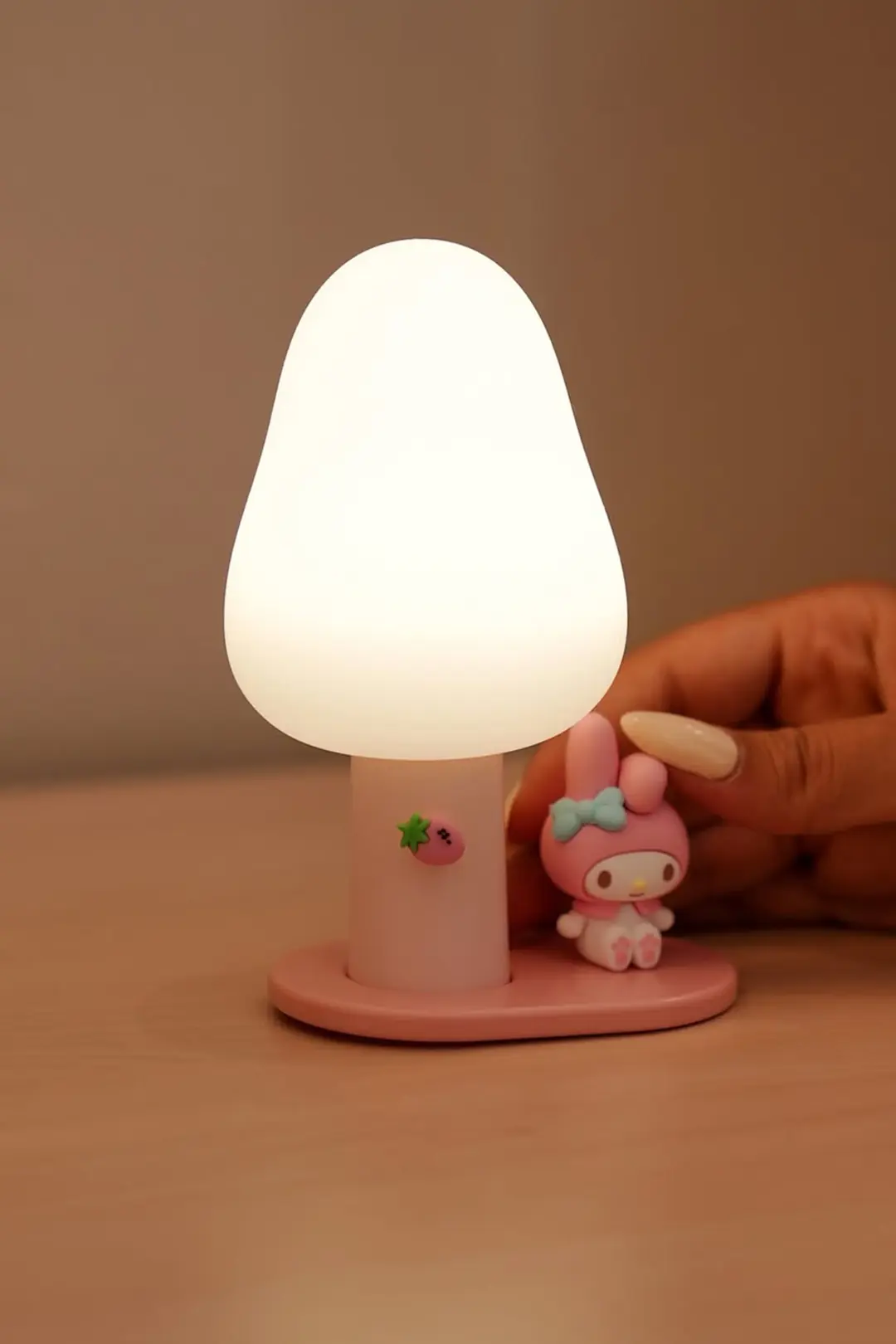 Sanrio Lisanslı My Melody LED Gece Lambası – Yumuşak Işıklı Dekoratif 10,5 Cm