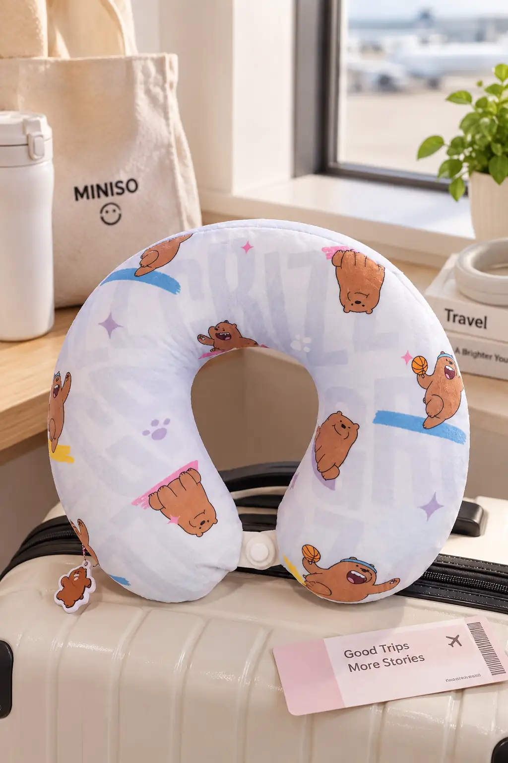 We Bare Bears Lisanslı Boz Ayı Boyun Yastığı - Ergonomik Destekli Yumuşak Dokulu Seyahat Yastığı