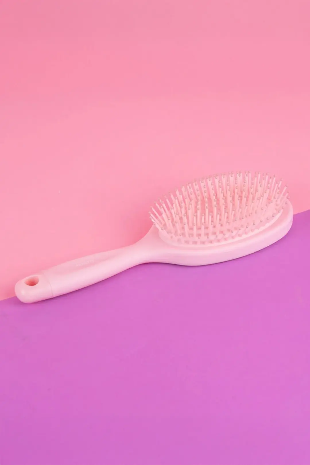 Disney Prenses Cinderella Lisanslı Oval Saç Fırçası – Saç Kırılmalarını Önleyen Ergonomik Tasarım 23,3 Cm