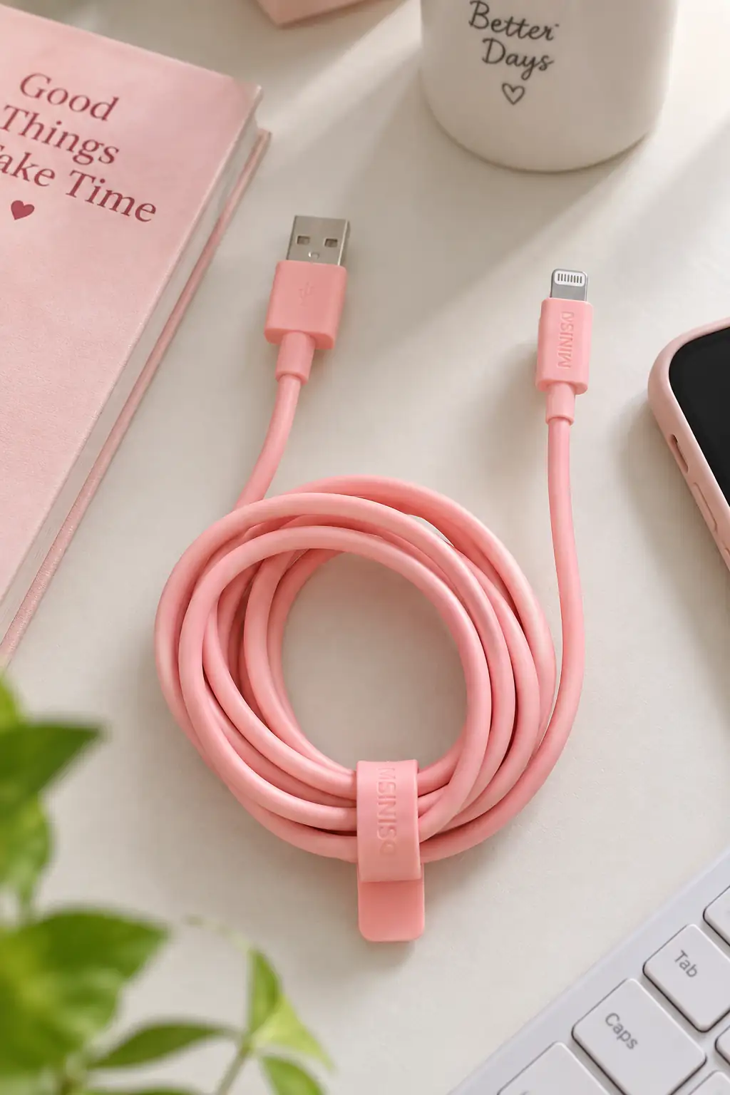Miniso Lisanslı iPhone Hızlı Şarj ve Veri Kablosu – Dayanıklı TPE Kaplama ve Hareket Özgürlüğü Pembe 2M