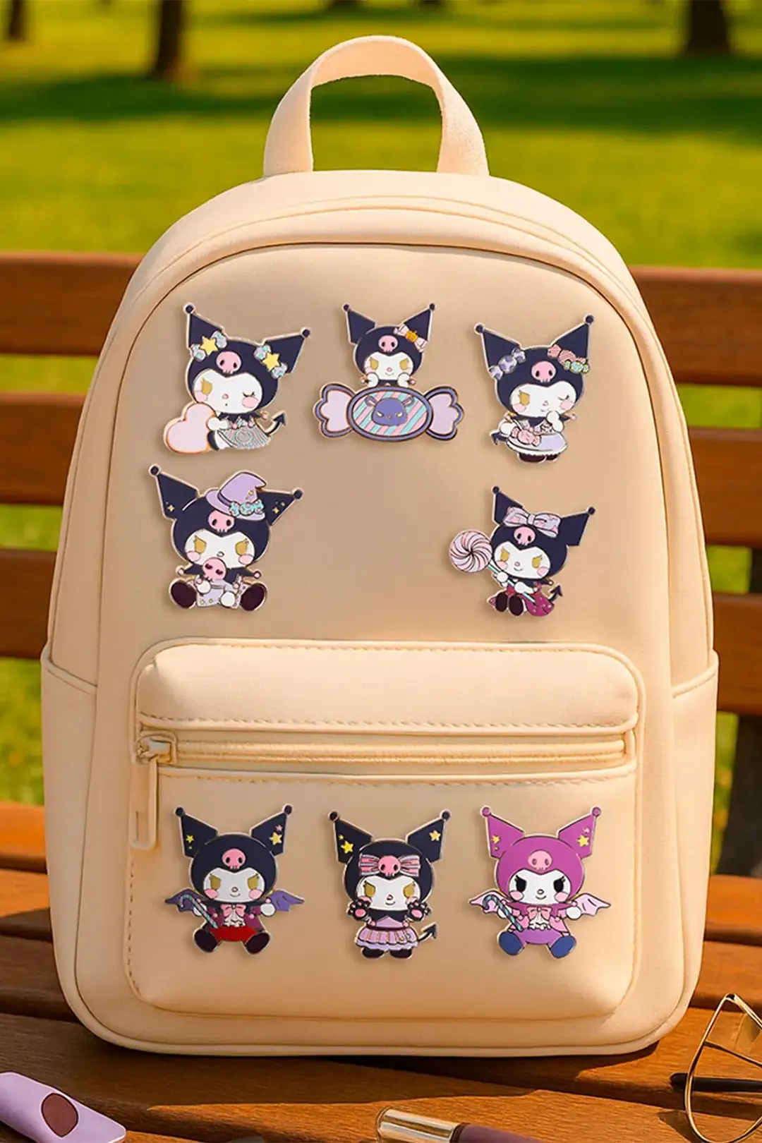 Sanrio Lisanslı Kuromi Şeker Serisi Rozet Sürpriz Figürlü Kutu 8,5 Cm