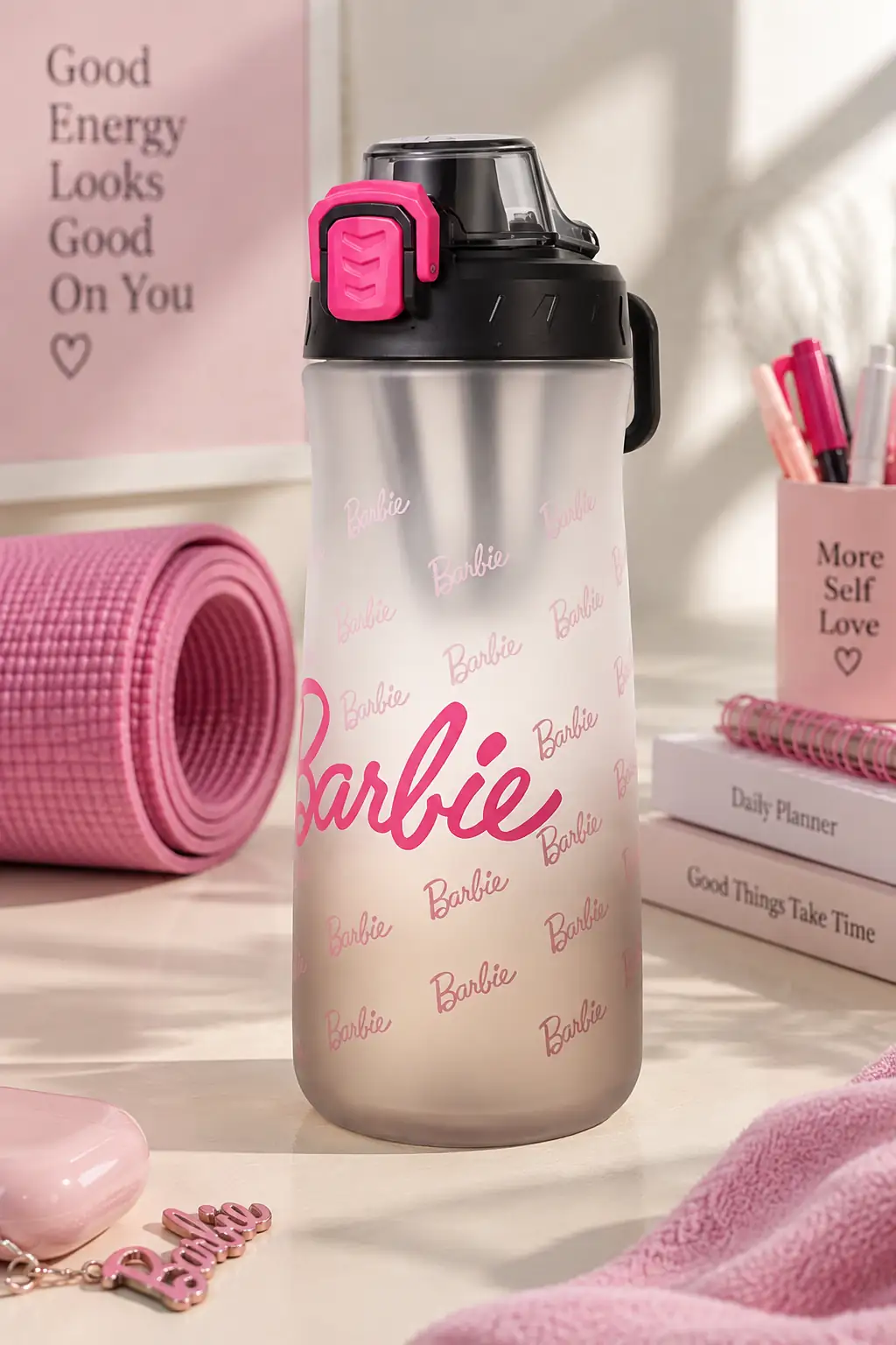 Barbie Lisanslı Kapaklı Plastik Şişe – Çift Cidarlı ve Isı Korumalı Siyah 1000 ml