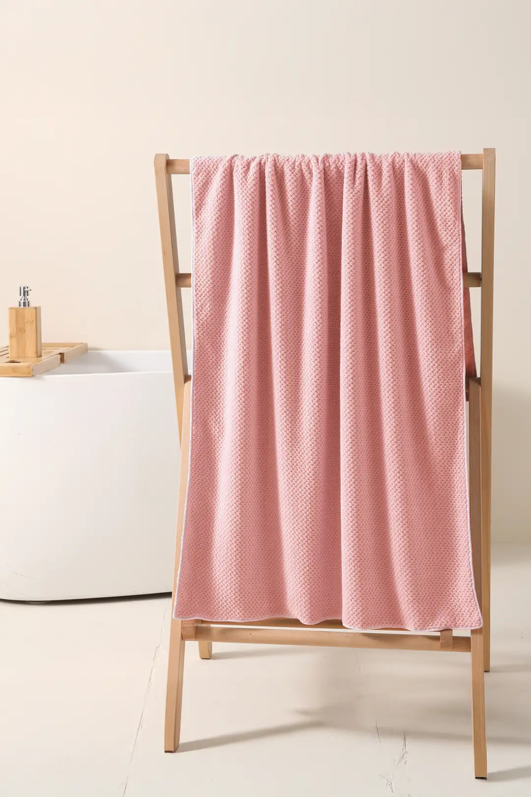Ananas Dokulu Banyo Havlusu (Pembe)