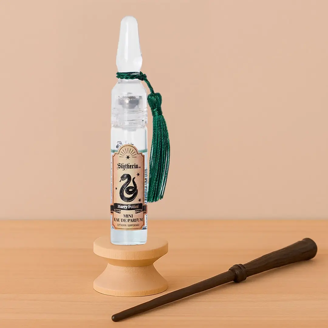 Harry Potter Lisanslı Slytherin Mini Parfüm 10 ml – Taze ve Odunsu Koku