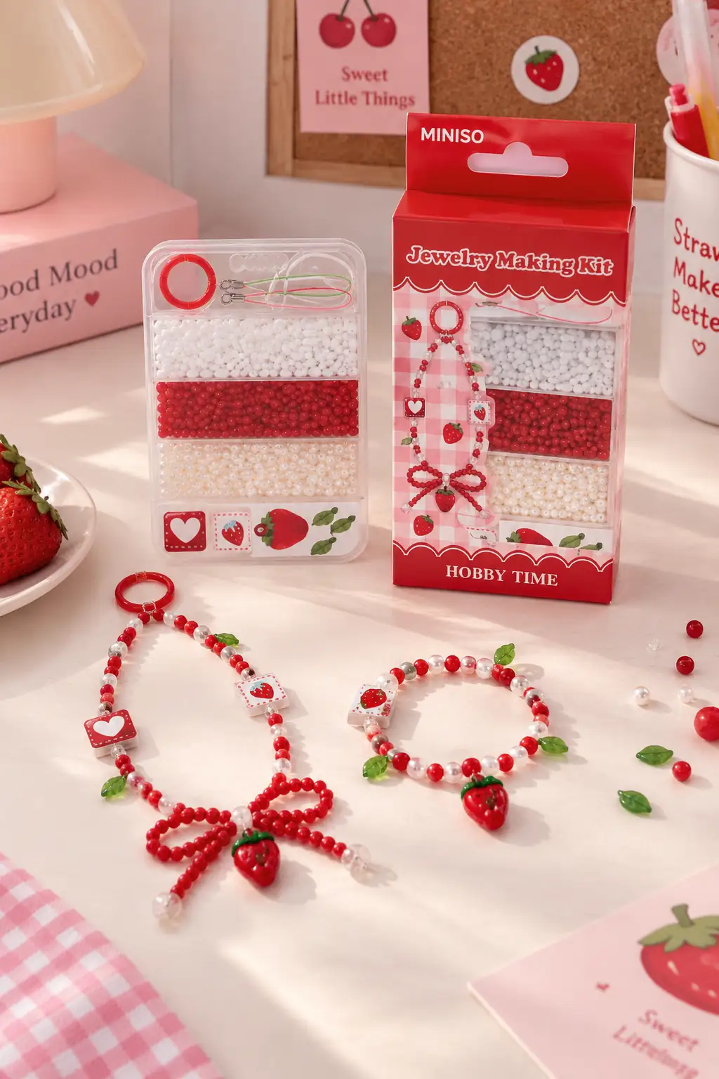 Miniso Lisanslı Meyve Serisi Çilek Temalı Kendin Yap Boncuk Bileklik Seti