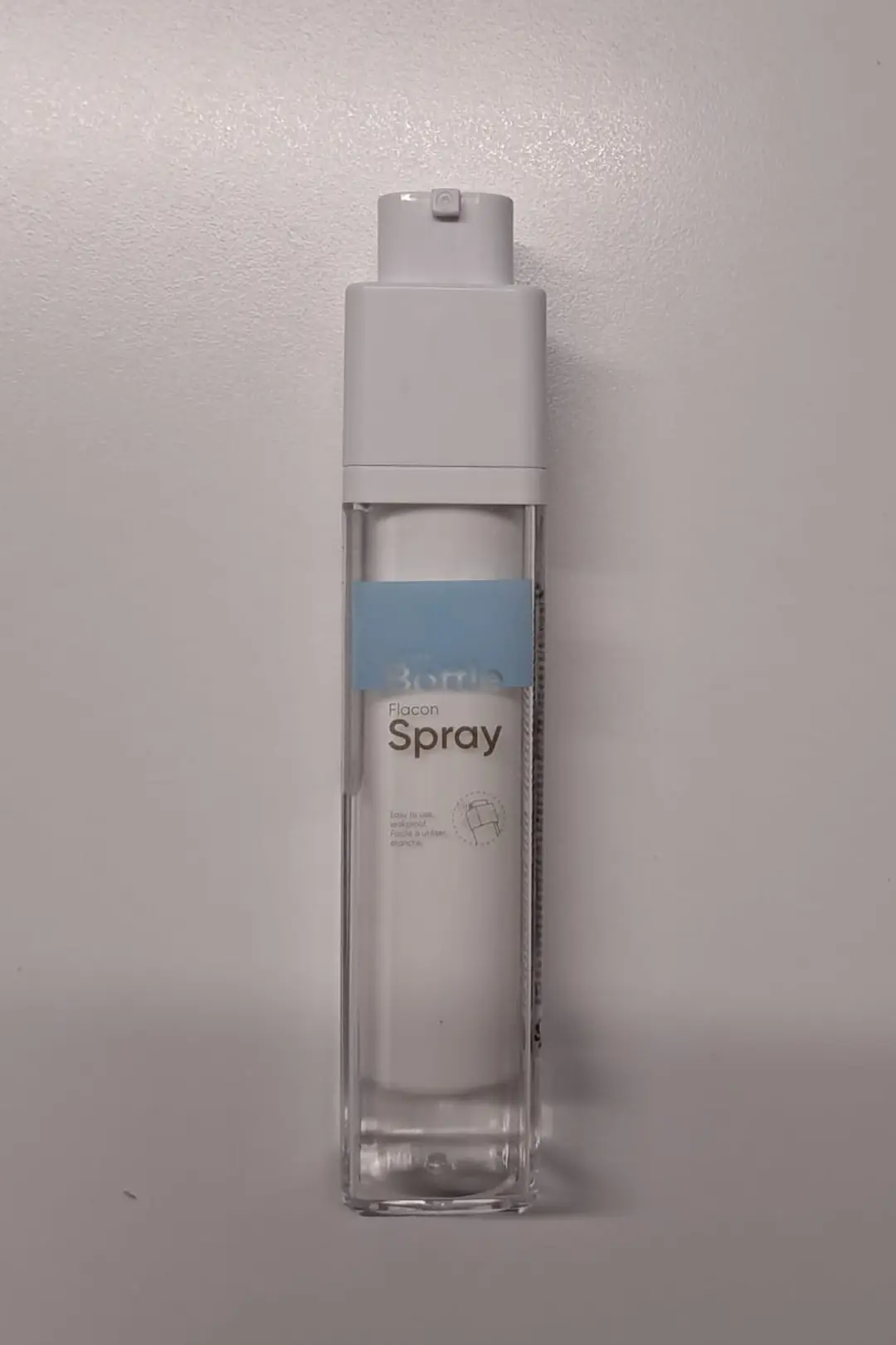 Miniso Lisanslı Vakumlu Pompalı Sprey Şişesi 50 ml – Sızdırmaz Seyahat Tipi