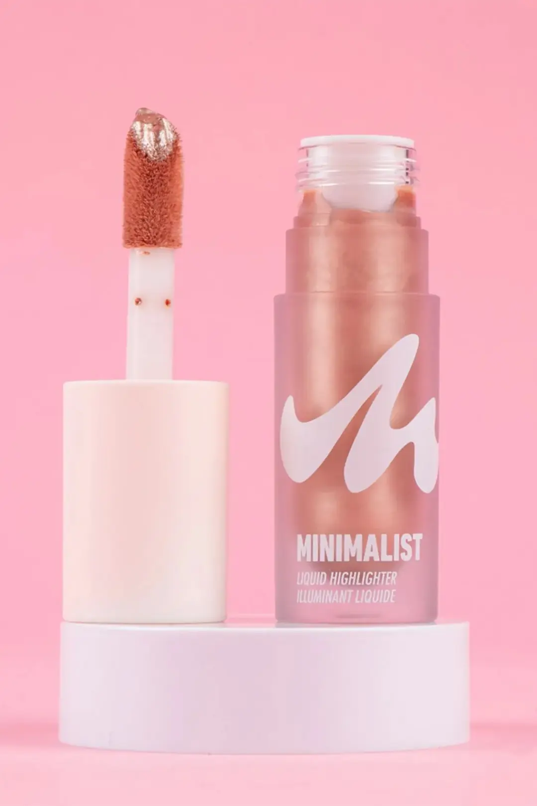Miniso Lisanslı Minimalist Serisi Likit Aydınlatıcı No 01 Şampanya Sarısı - Doğal Işıltı Veren ve Aydınlık Highlighter