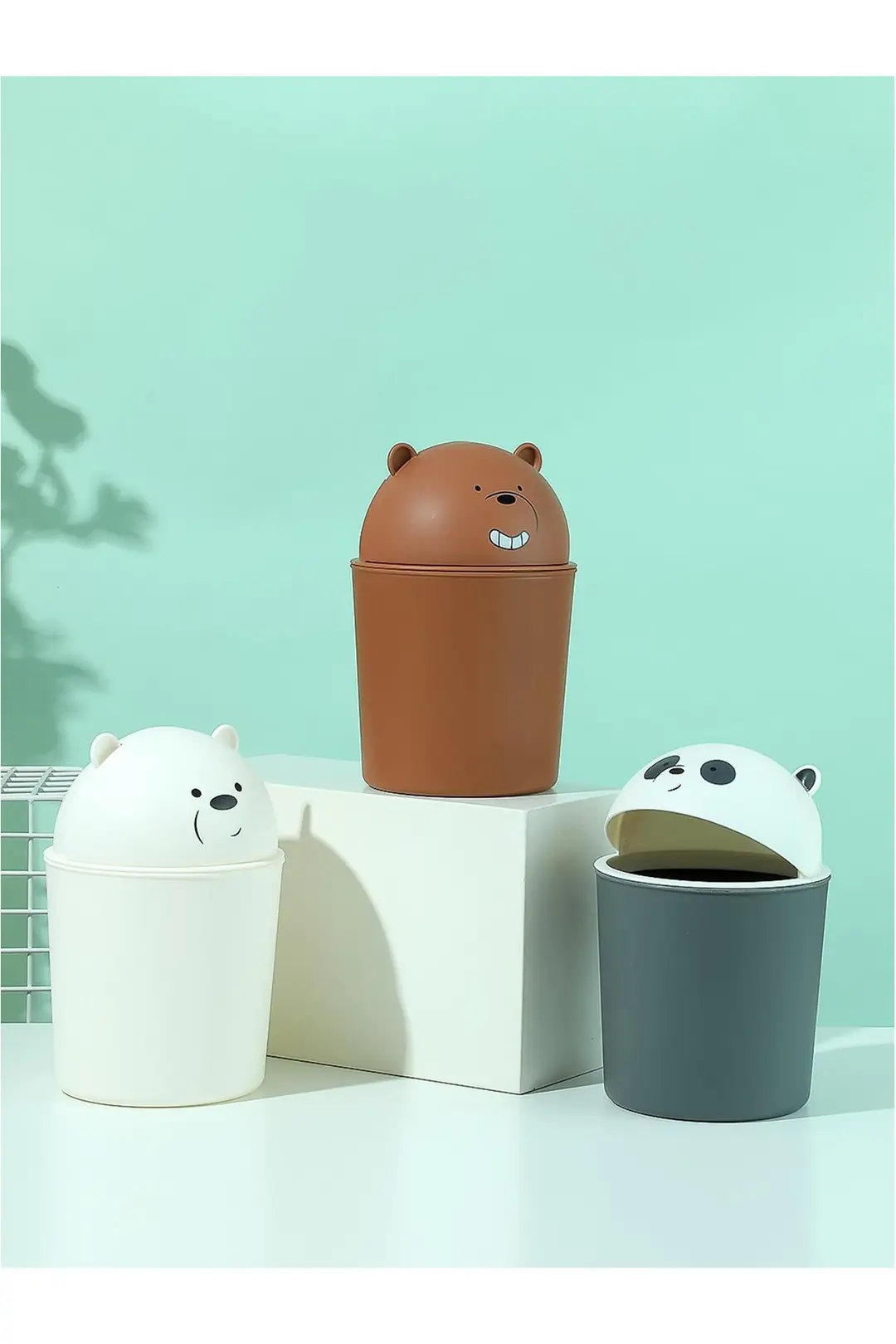 We Bare Bears Lisanslı Mini Masaüstü Çöp Kovası – Kapaklı 20,2 Cm