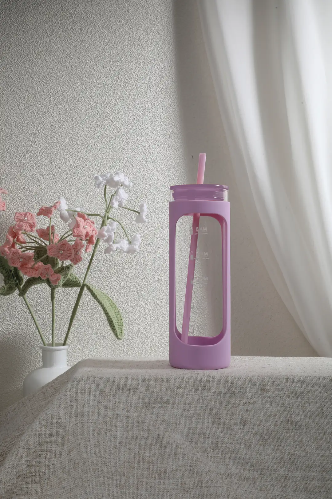 Miniso Lisanslı Silikon Kılıflı Pipetli Borosilikat Cam Şişe - Pembe (475 ml)
