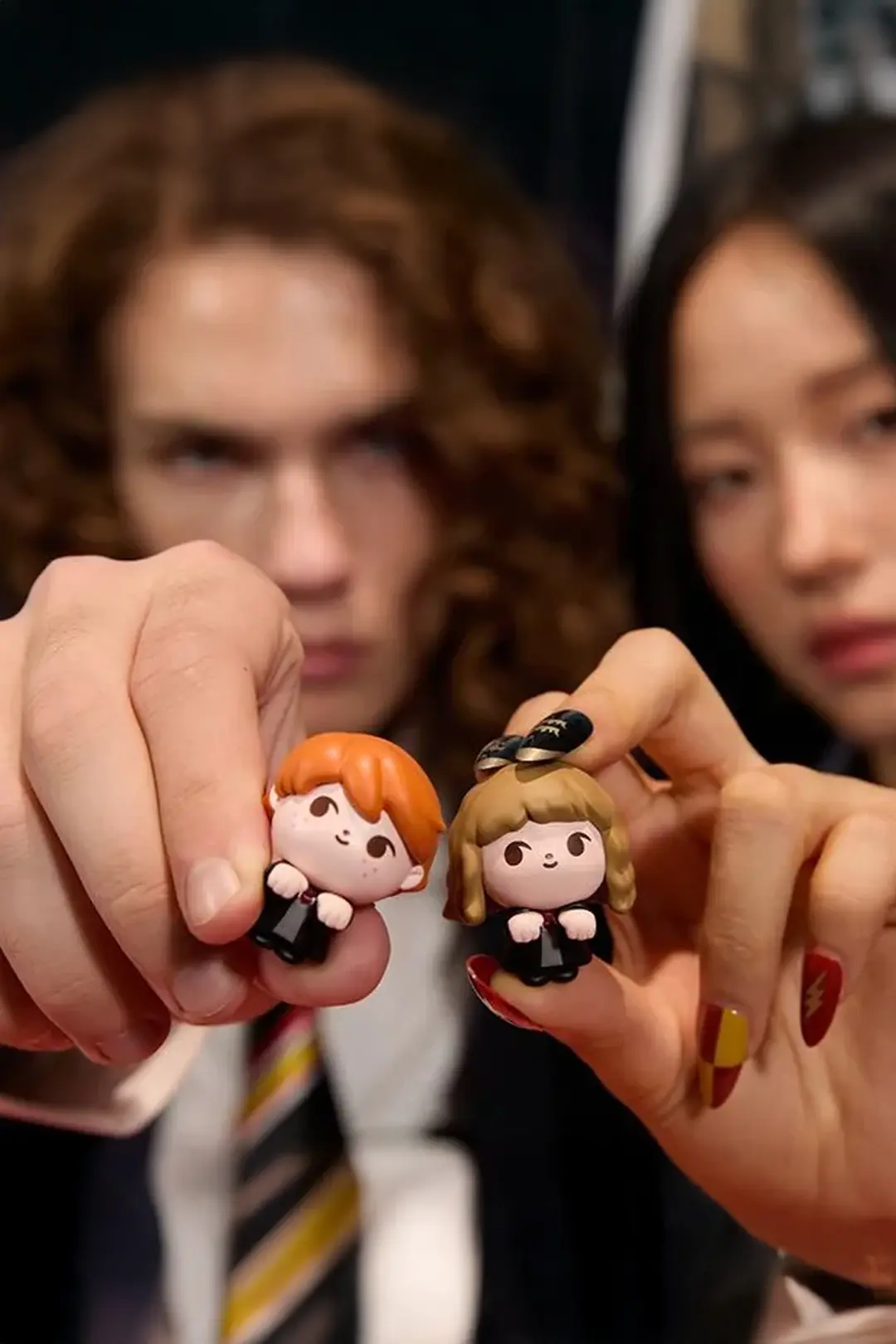 Harry Potter Lisanslı Tutunan Sürpriz Figürlü Kutu – Koleksiyonluk Masa Üstü Blind Box