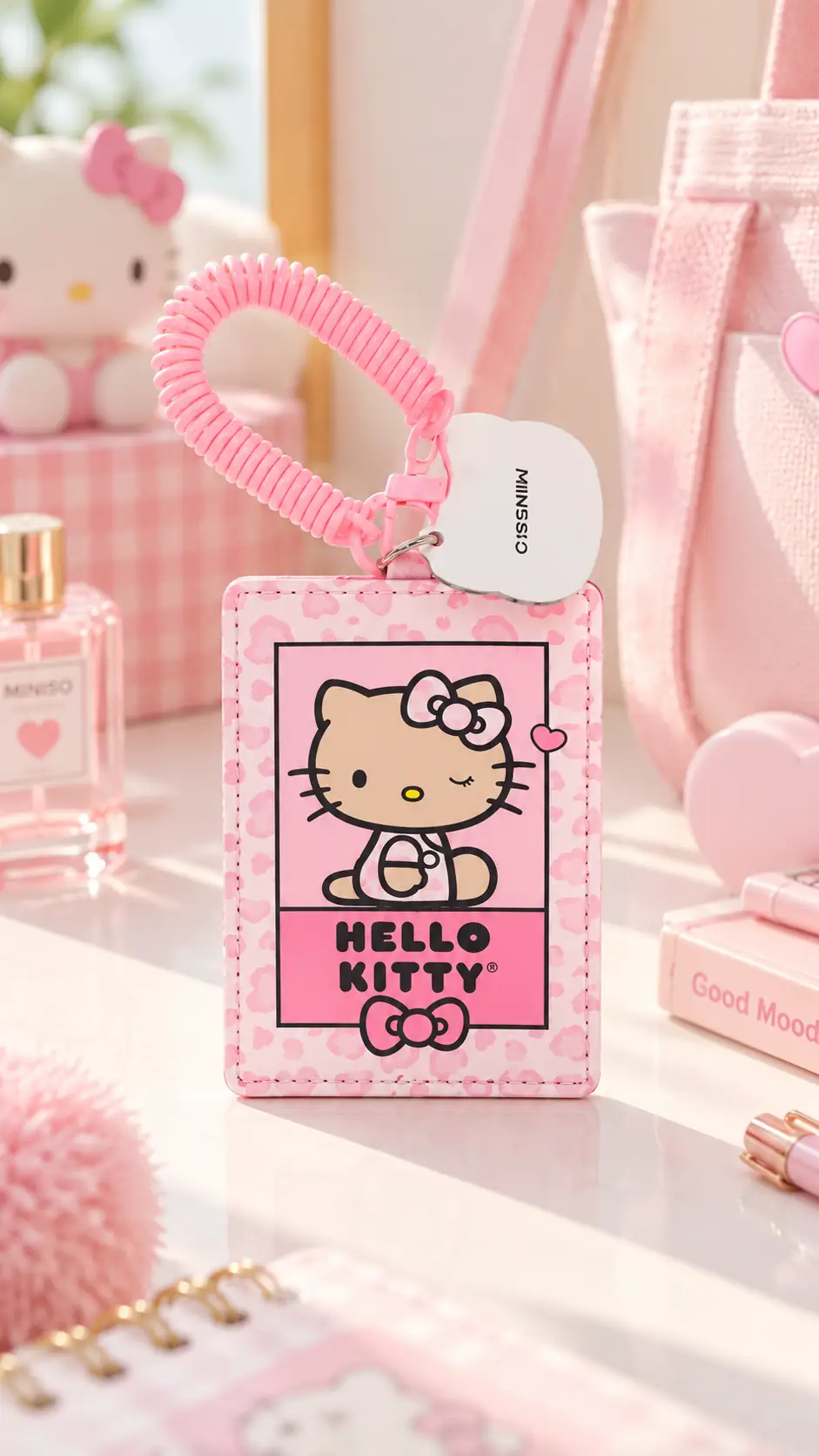Hello Kitty Lisanslı Leopar Desenli Kartlık 8 x 1 x 12 cm – Pembe ve Kompakt