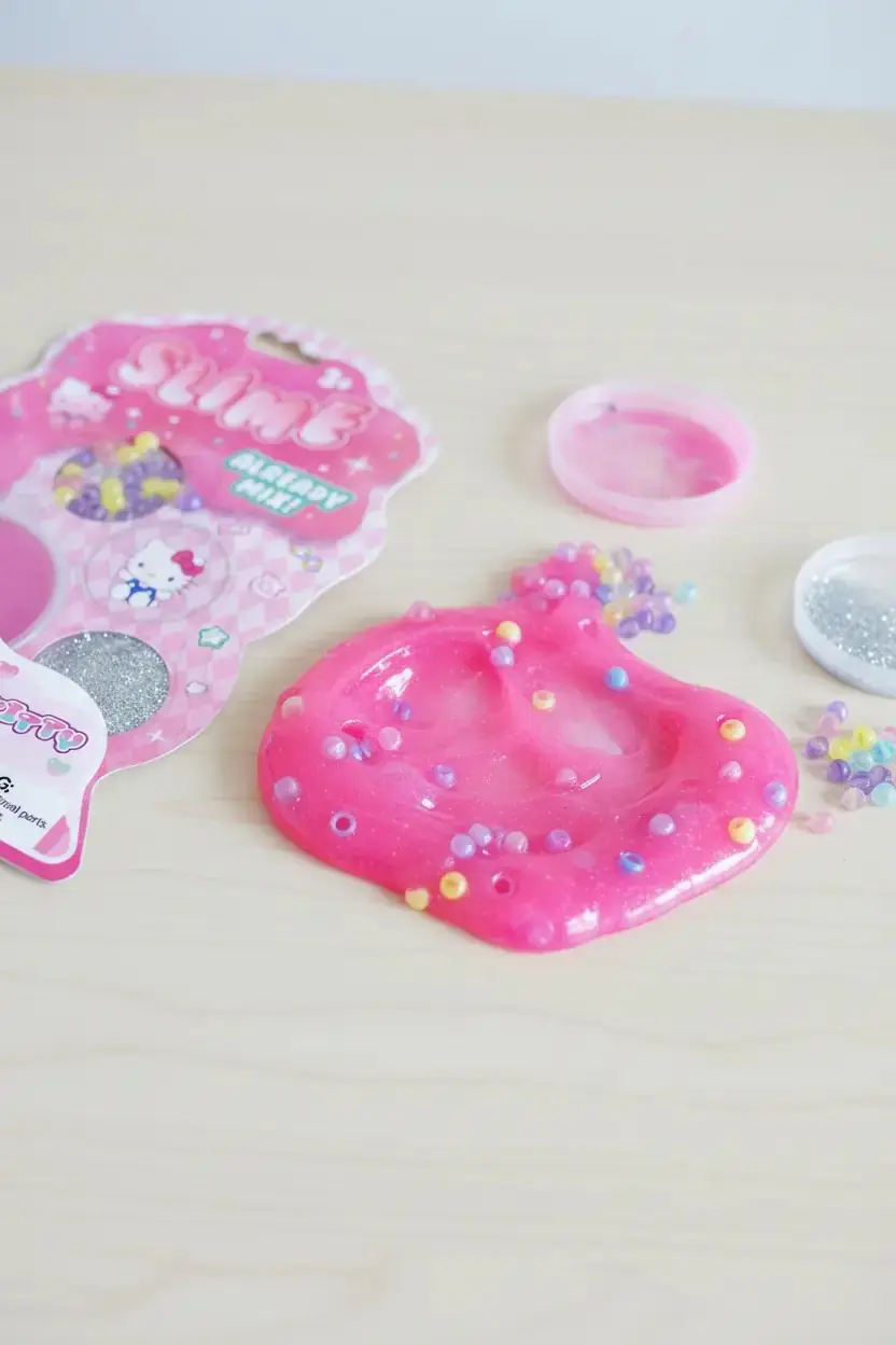 Sanrio Lisanslı Hello Kitty Slime Set – Tek Renk Yumuşak Doku