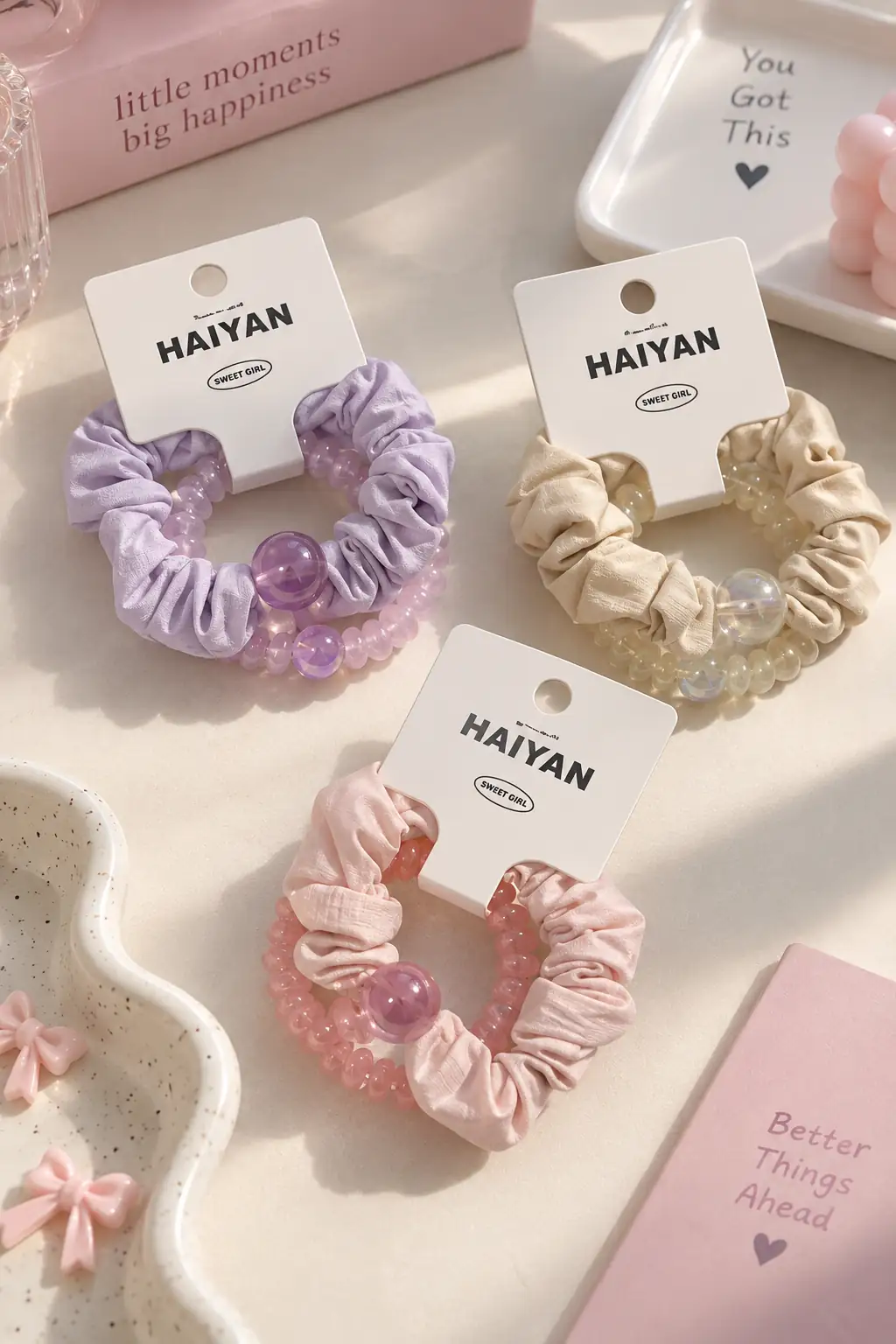 Miniso Lisanslı Boncuklu Kumaş Saç Lastiği & Spiral Saç Lastiği Seti – 2 Adet