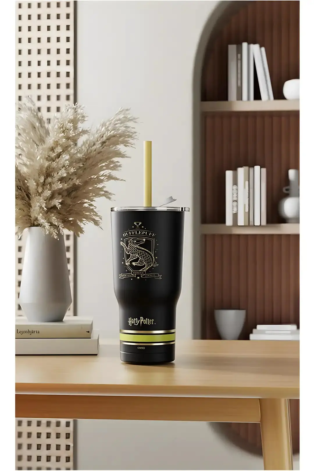 Harry Potter Lisanslı Pipetli Termos (580ml) - Hufflepuff
