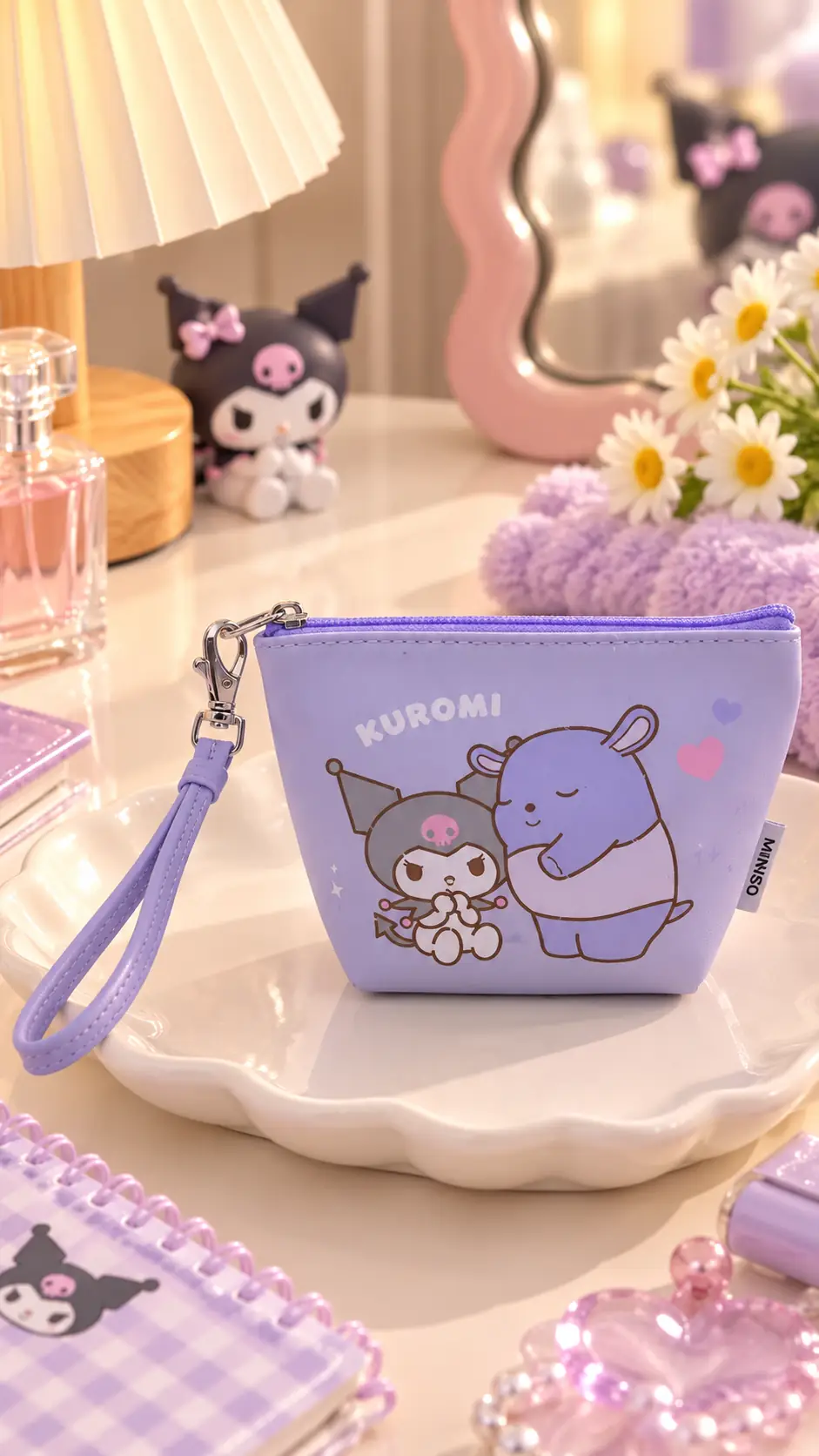 Sanrio Lisanslı Kuromi Beşgen Mini Bozuk Para Çantası – Askılı PVC Makyaj ve Aksesuar Çantası 13 Cm