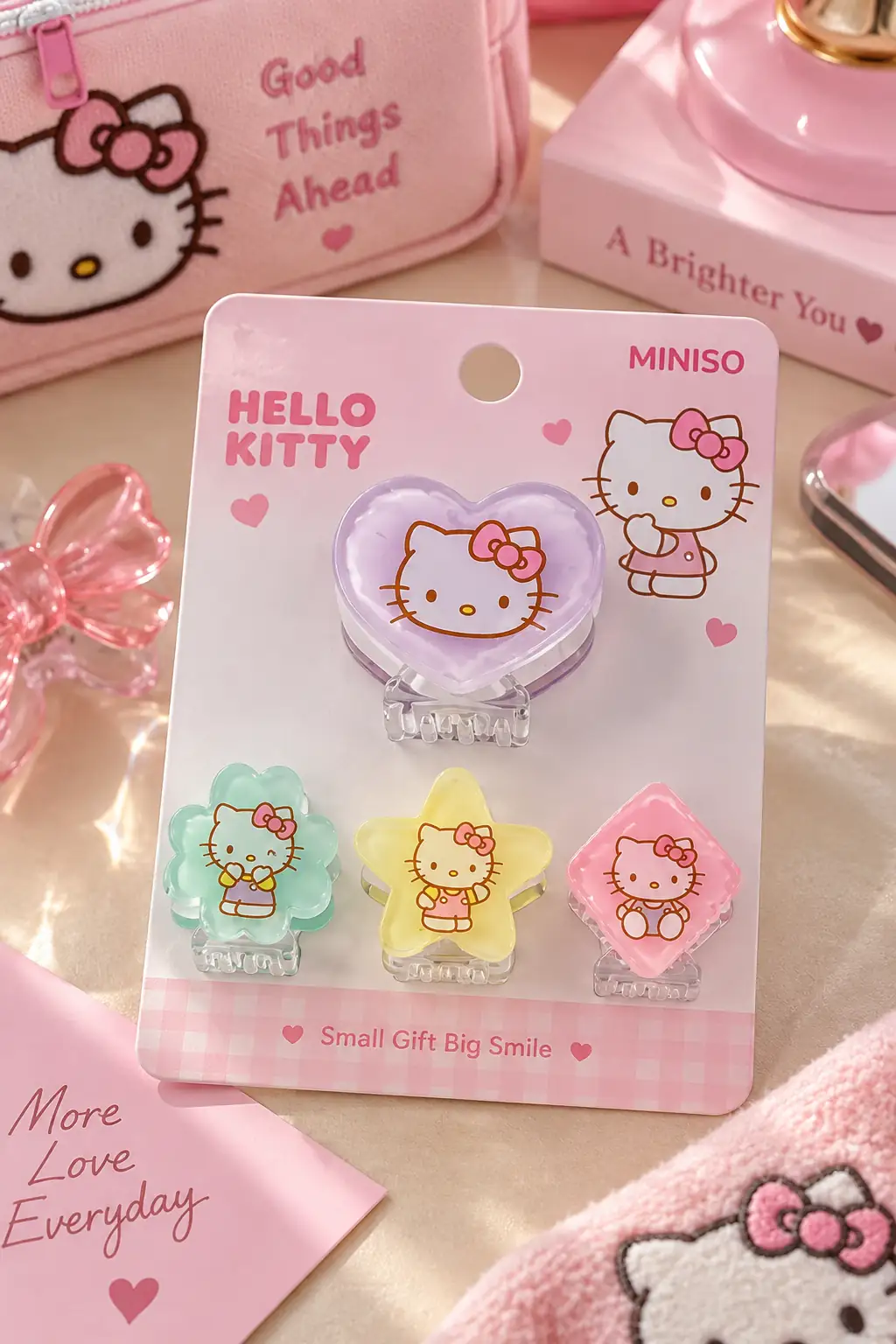 Hello Kitty Lisanslı Küçük Saç Pençe Tokaları – Kalp Detaylı & Pratik