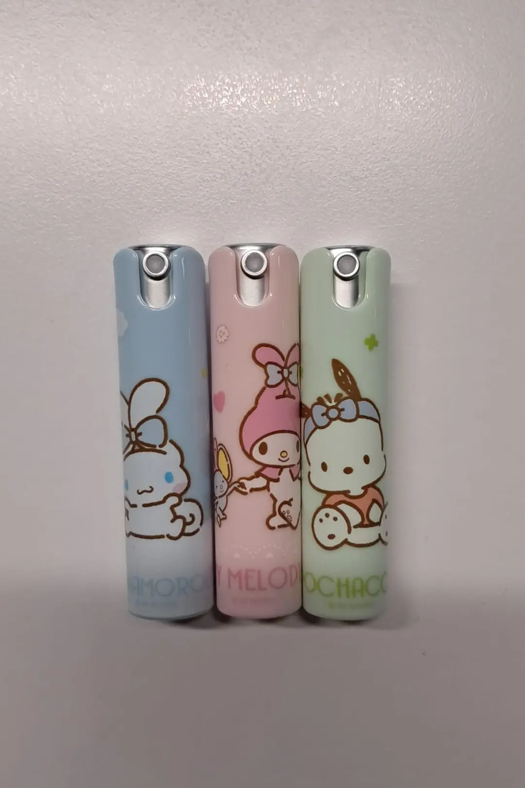 Sanrio Lisanslı Hello Kitty Parfüm Atomizeri – Yeniden Doldurulabilir Seyahat Tipi