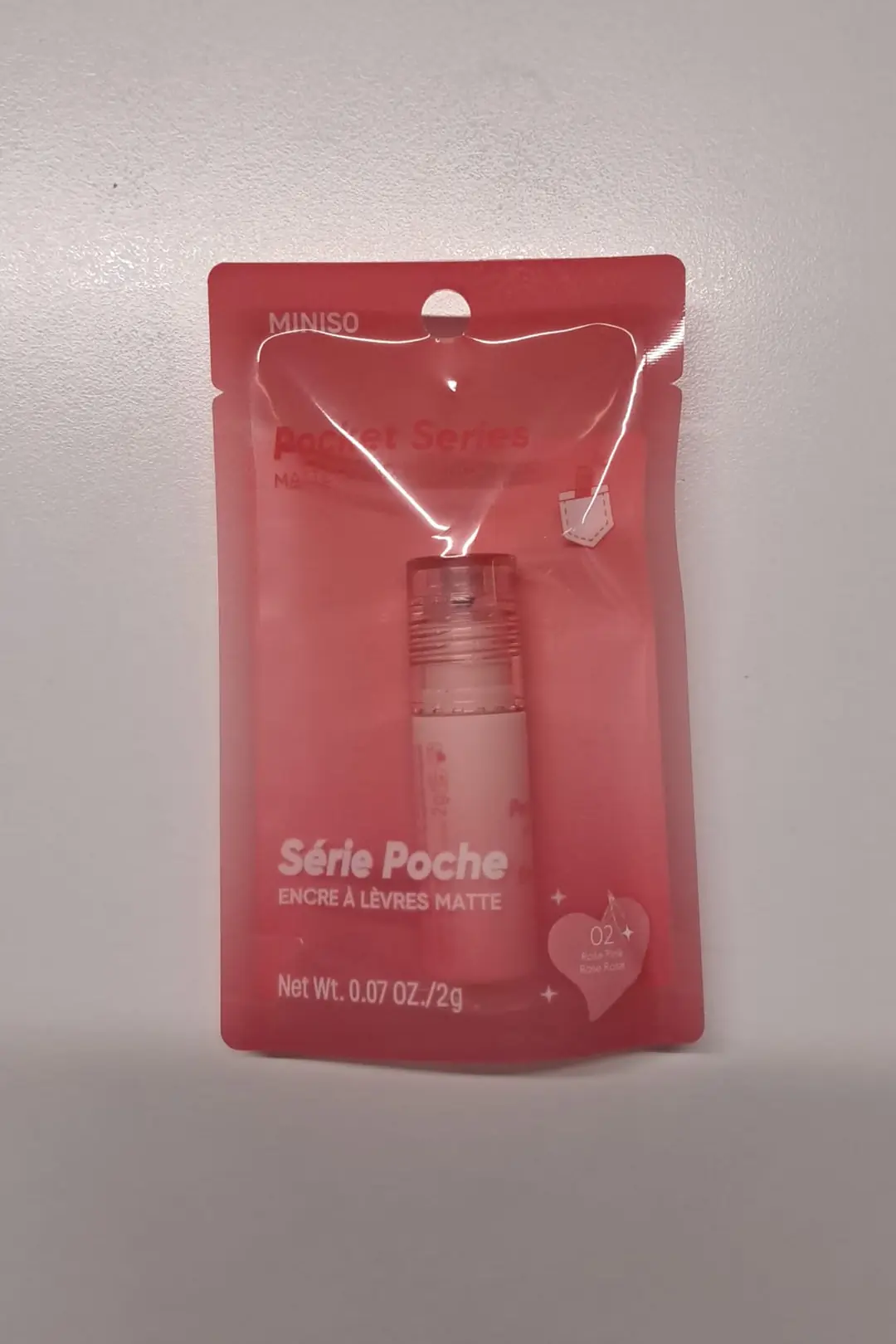 Miniso Lisanslı Pocket Serisi Mat Likit Ruj 02 Gül Pembesi – Zarif ve Belirgin Görünüm