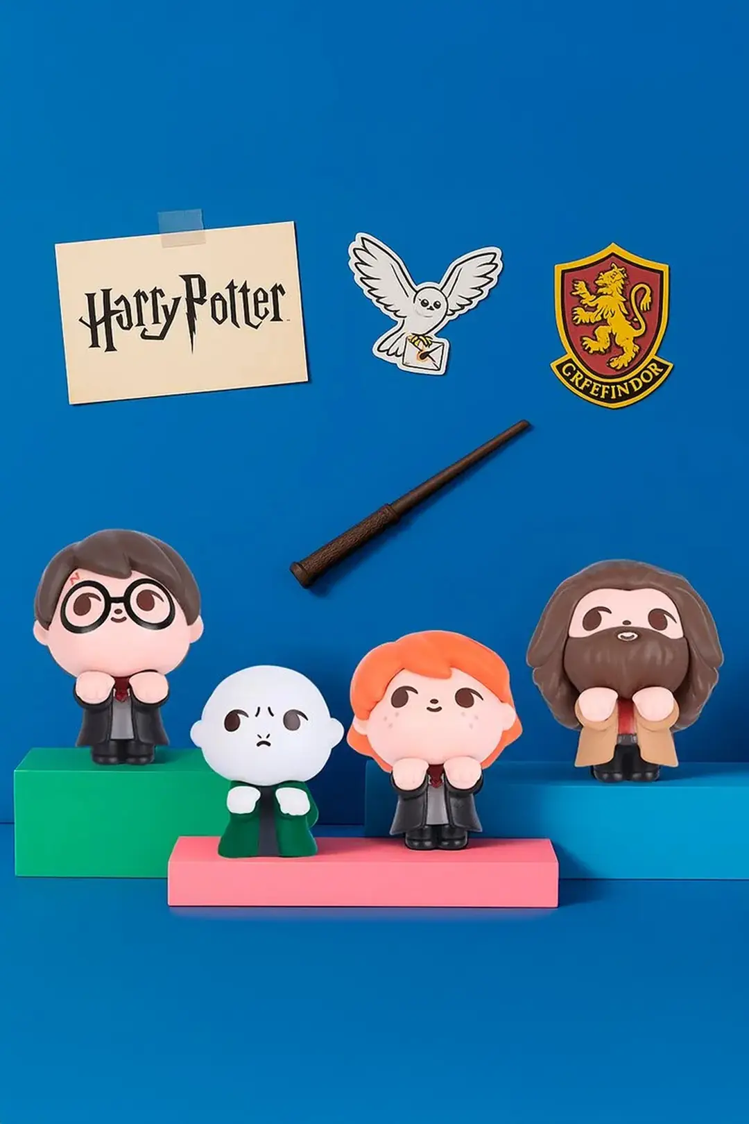 Harry Potter Lisanslı Tutunan Sürpriz Figürlü Kutu – Koleksiyonluk Masa Üstü Blind Box