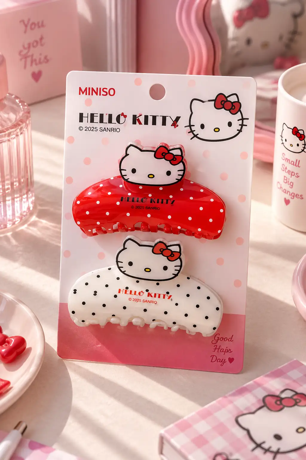 Hello Kitty Lisanslı Saç Pençesi Tokası – Puantiyeli & Güçlü Tutuş