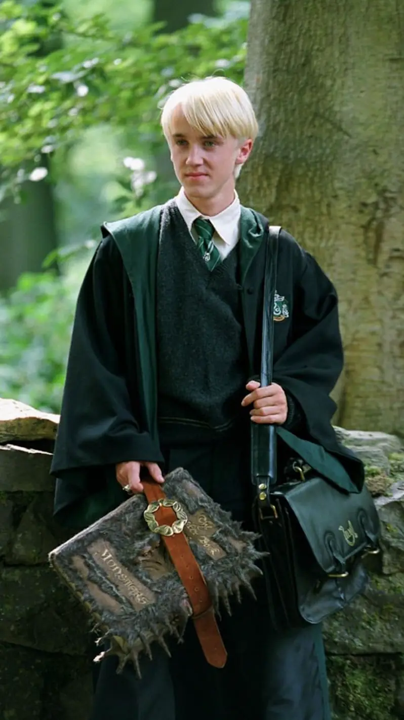 Draco Malfoy'u Tanıyın: Slytherin'in Hırslı ve Çelişkili Karakteri