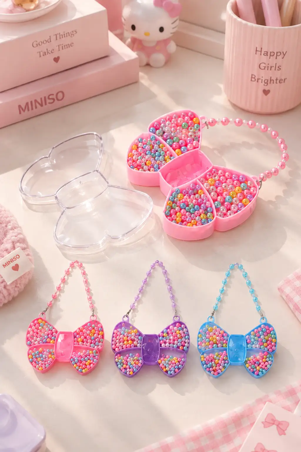 Miniso Lisanslı Lovely Serisi Fiyonklu Çocuk Boncuklu Kendin Yap Takı Seti – Yaratıcılığı Geliştiren Renkli ve Eğlenceli Tasarım Seti