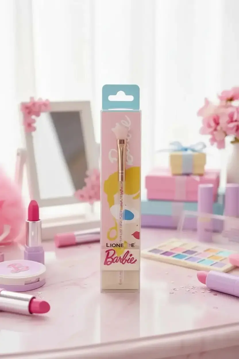 Barbie Lisanslı Açılı Far Fırçası – Profesyonel Göz Makyaj Fırçası