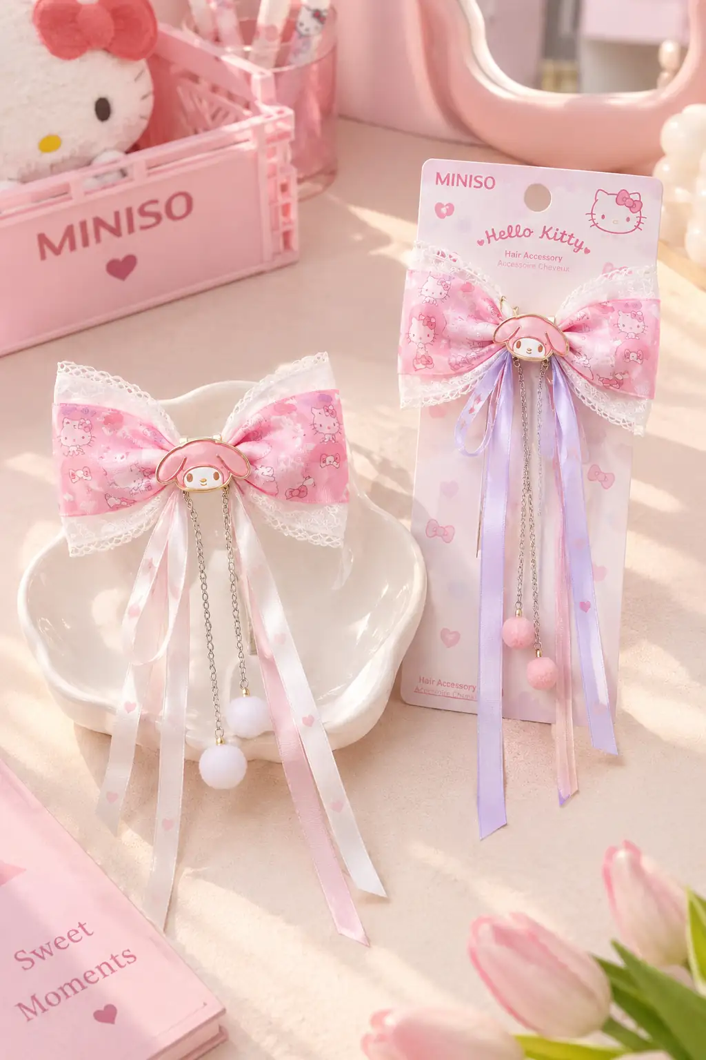 Hello Kitty Lisanslı Fiyonklu Saç Tokası – Sallantılı Detaylı & Romantik