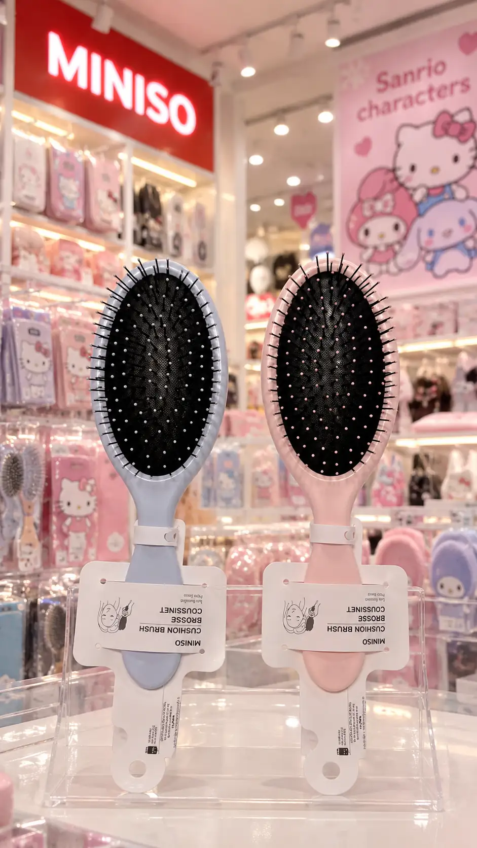 Miniso Lisanslı Comfortable Serisi Yumuşak Kıllı Yastık Saç Fırçası – Nazik Tarama