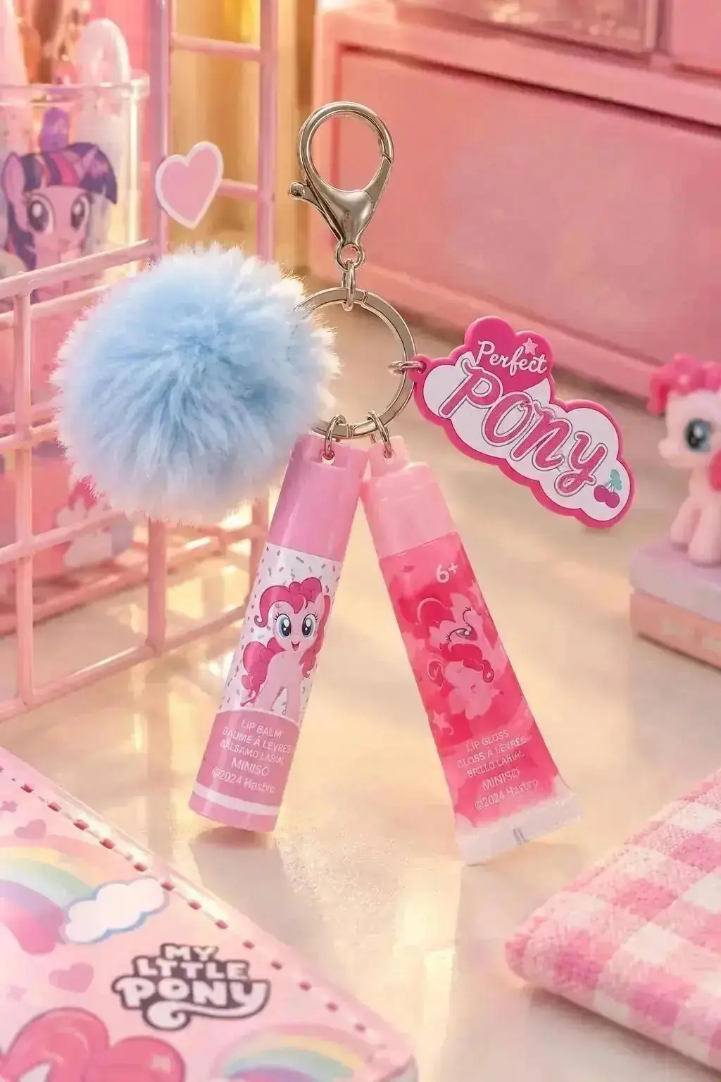 My Little Pony Lisanslı Ponpon Anahtarlıklı Dudak Bakım Seti – 2'li Nemlendirici Bakım