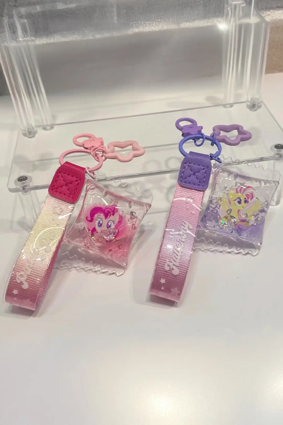 My Little Pony Lisanslı Sıvı Anahtarlık – Renkli Koleksiyonluk 6 Cm