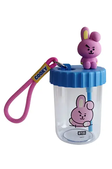 BT21 Lisanslı Cooky Süslemeli ve Askılı Plastik Pipetli Şişe 520 ML 18,8 Cm