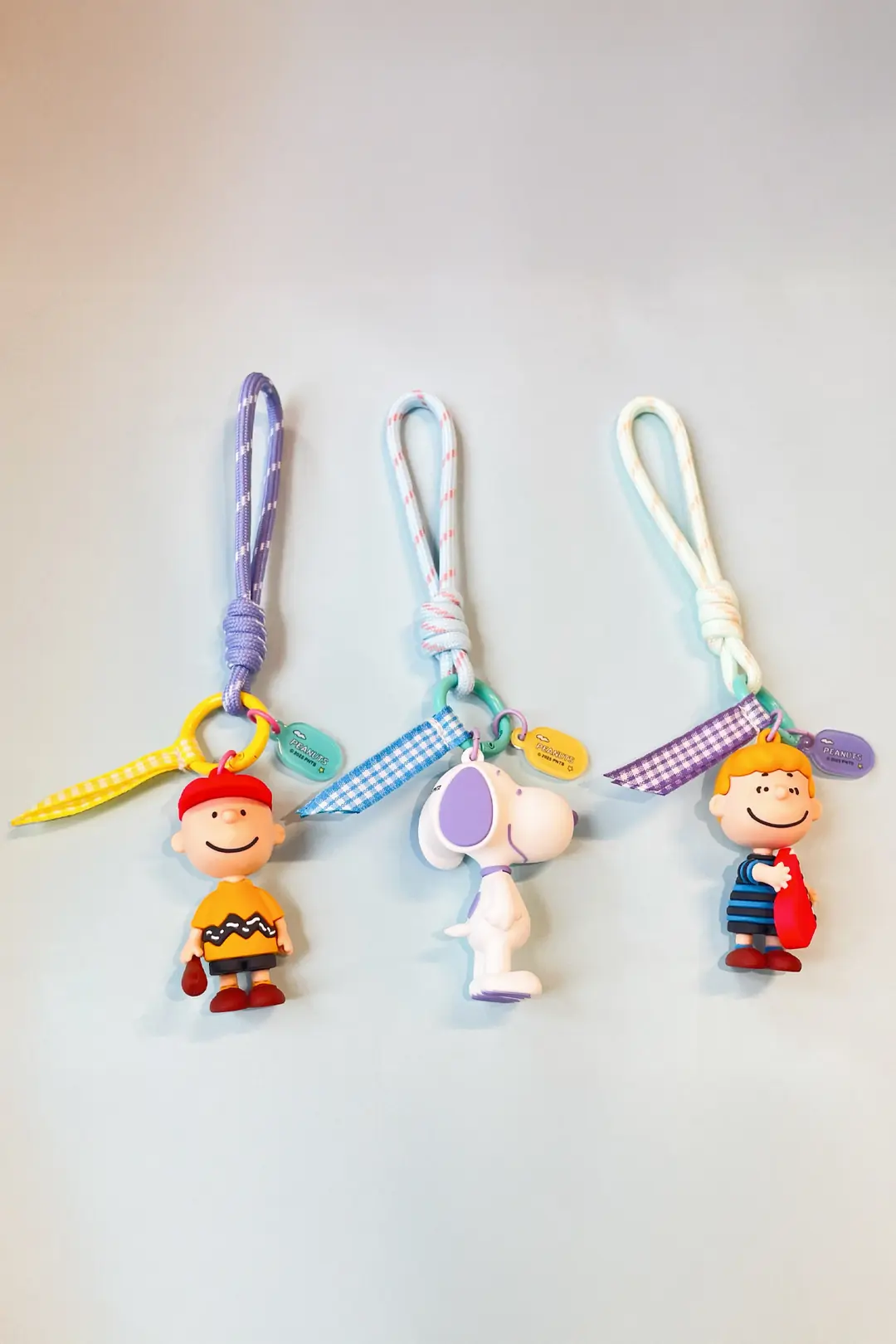 Snoopy Lisanslı Renkli Vintage 3D Figürlü Anahtarlık – Çanta ve Anahtar Aksesuarı